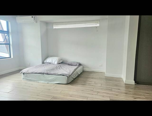 3 BEDROOM HOUSE FOR SALE IN MIDSTREAM HILL